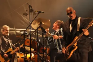 triggerfinger big hole live optreden belgische rockband op podium