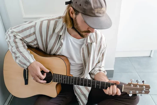 guitar-training-studio-pexels-mart-production-8106231